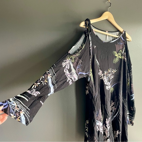 Free People Women Black Floral Printed Cold Shoulder Tunic Dress Size XS - Picture 1 of 7